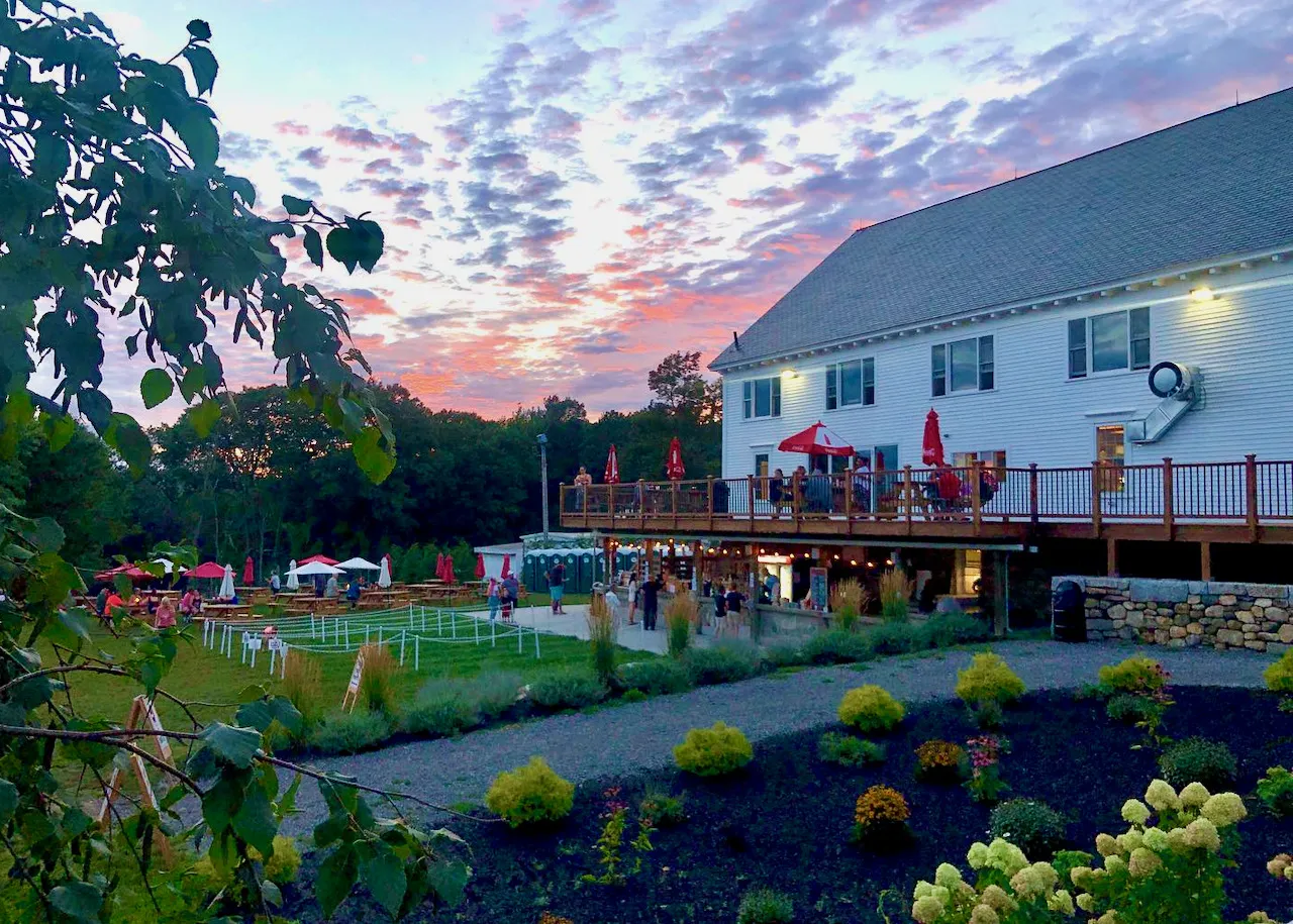 Hollis Hills Farms