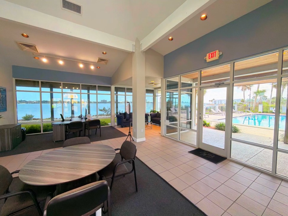 Leasing Center