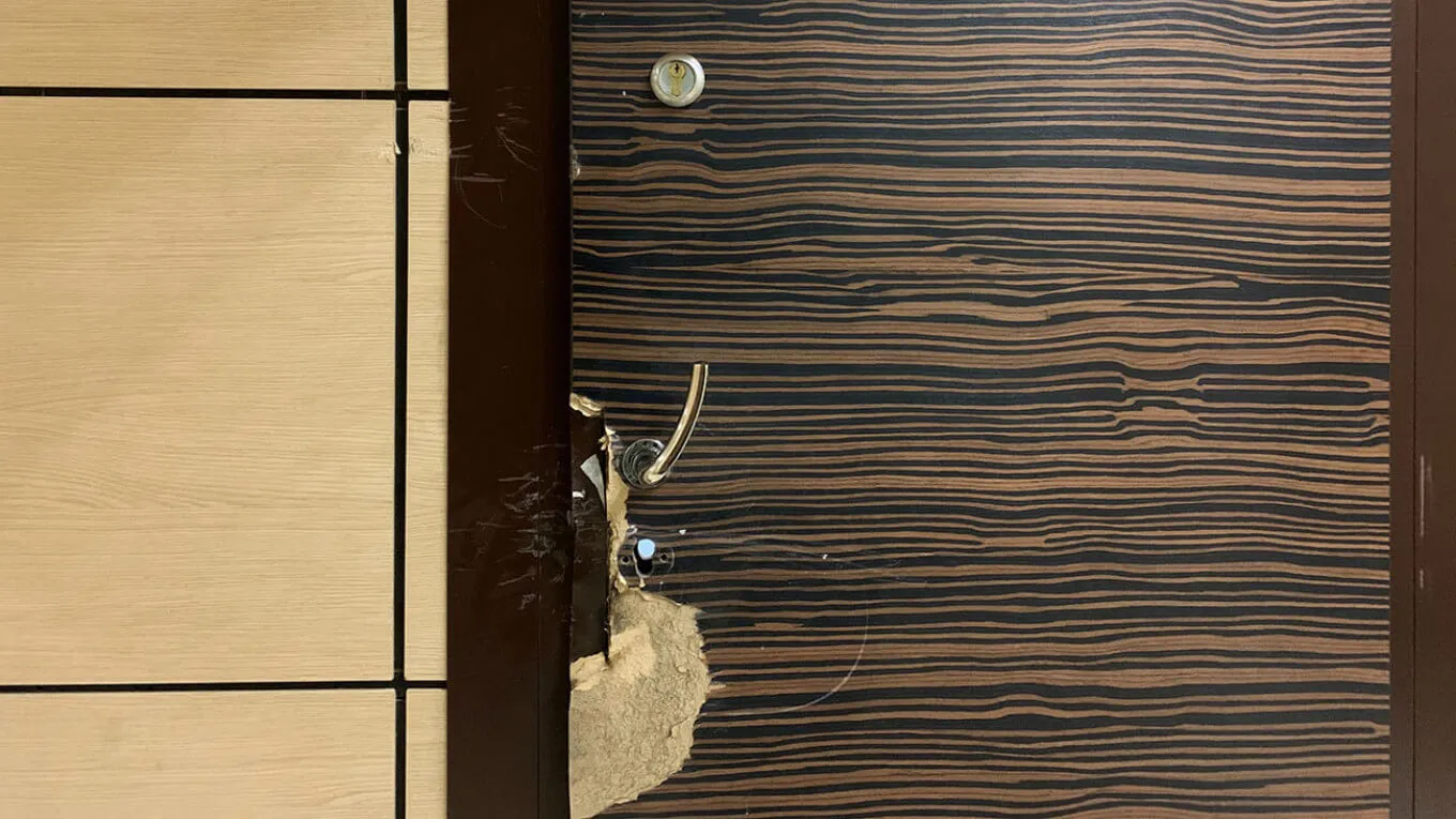 Kremlin critic Navalny’s front door has had a tough year