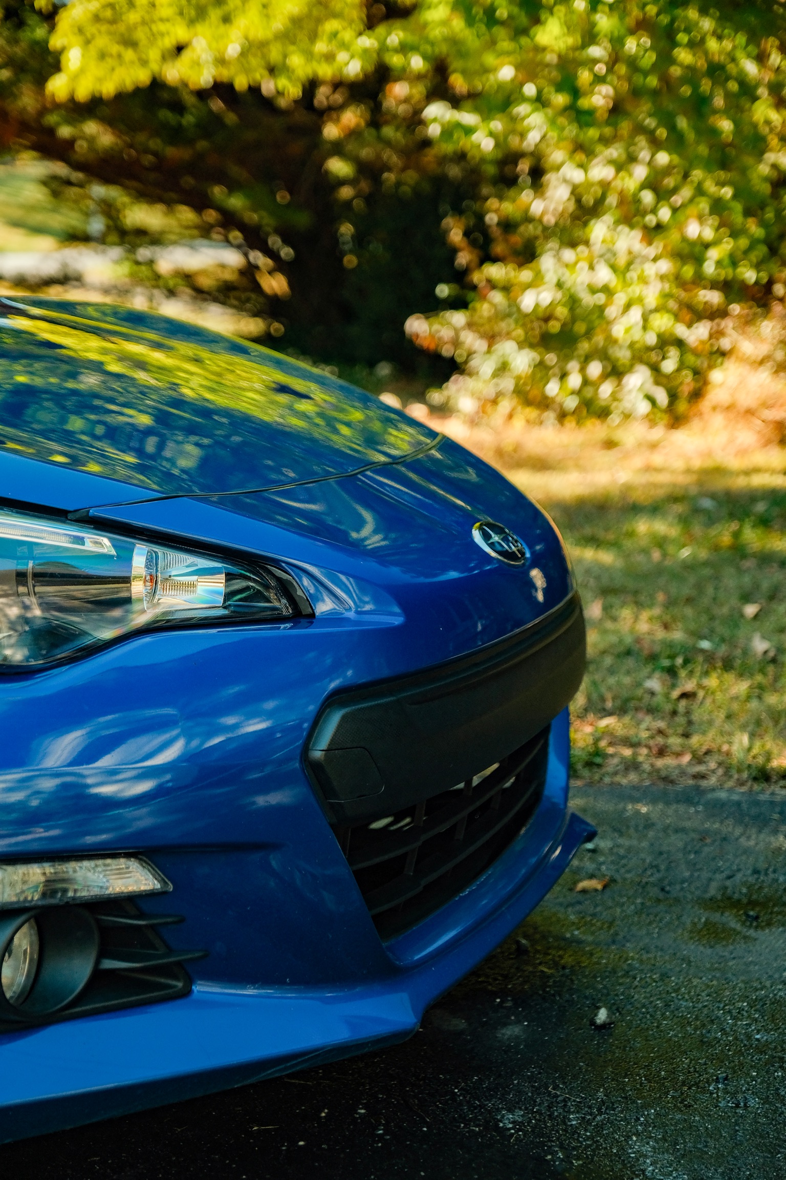 Certified auto detailer performing full vehicle detail service at Dynamite Details in Delaware