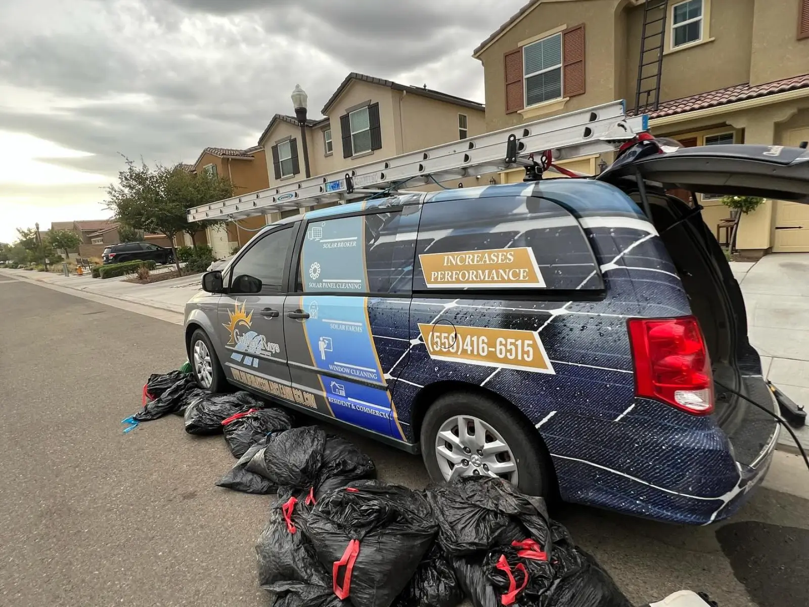 how do solar panels work with your electric bill