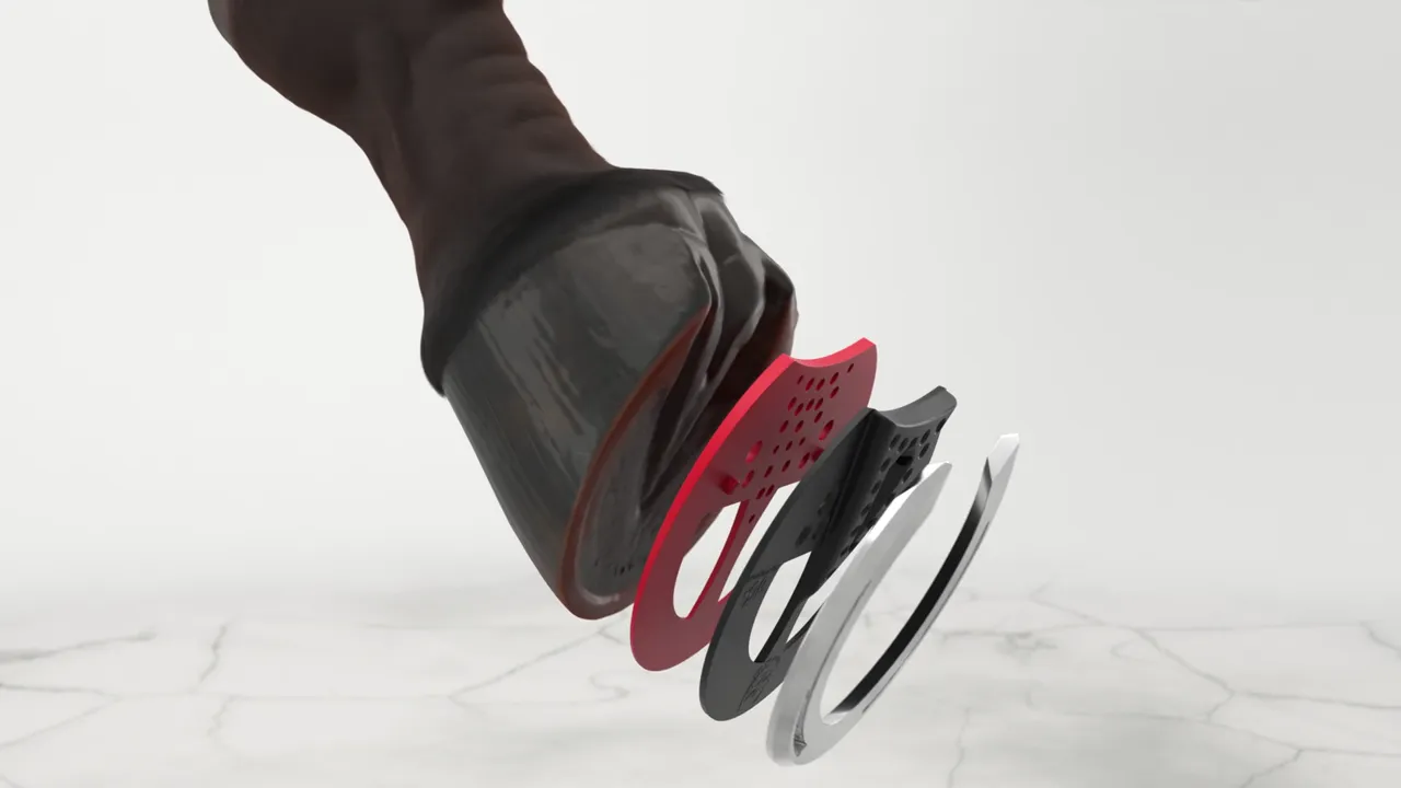 Half Mesh Pad and insert lifting off a steel-shod hoof
