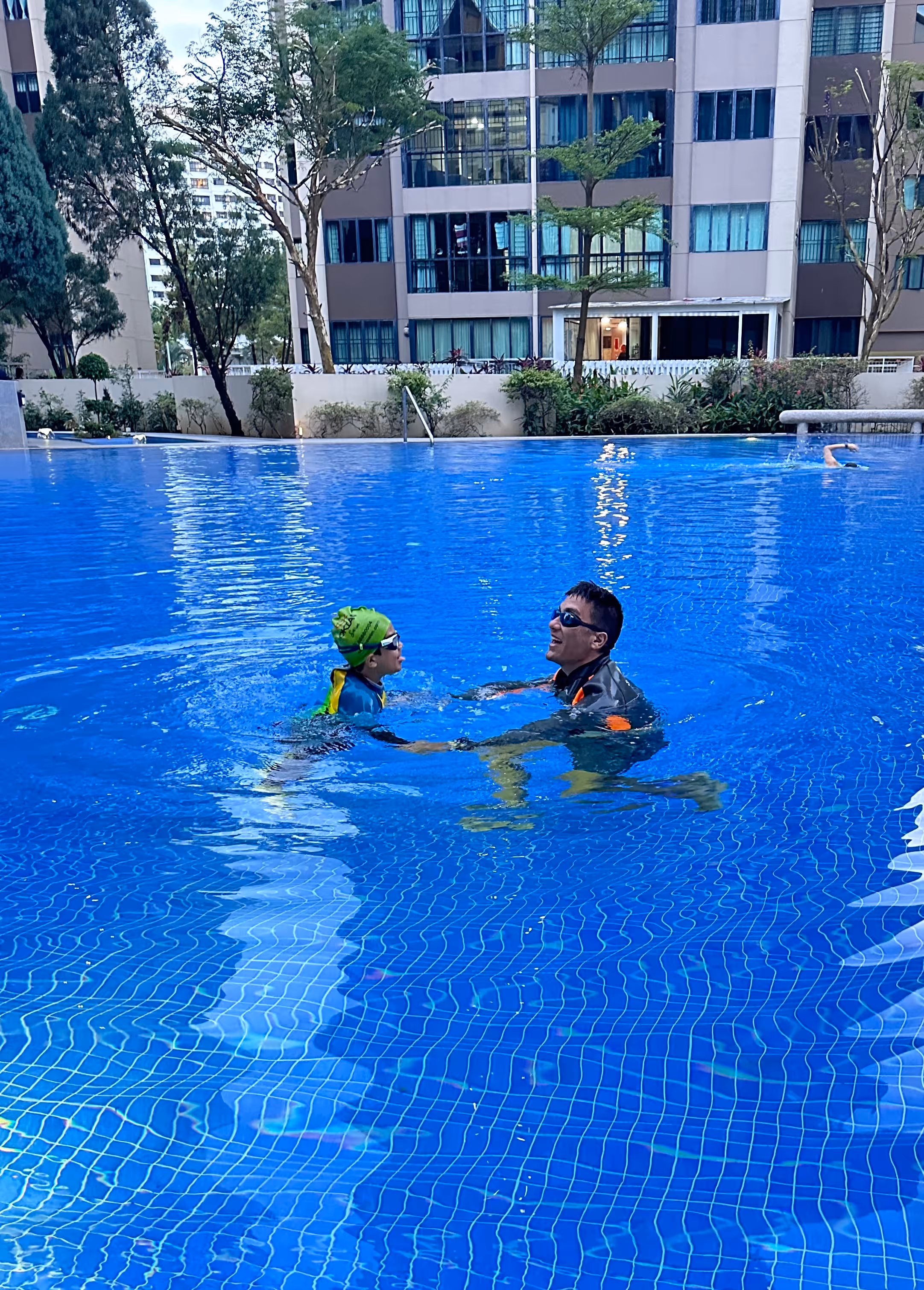 Professional baby and kids swimming mastery at