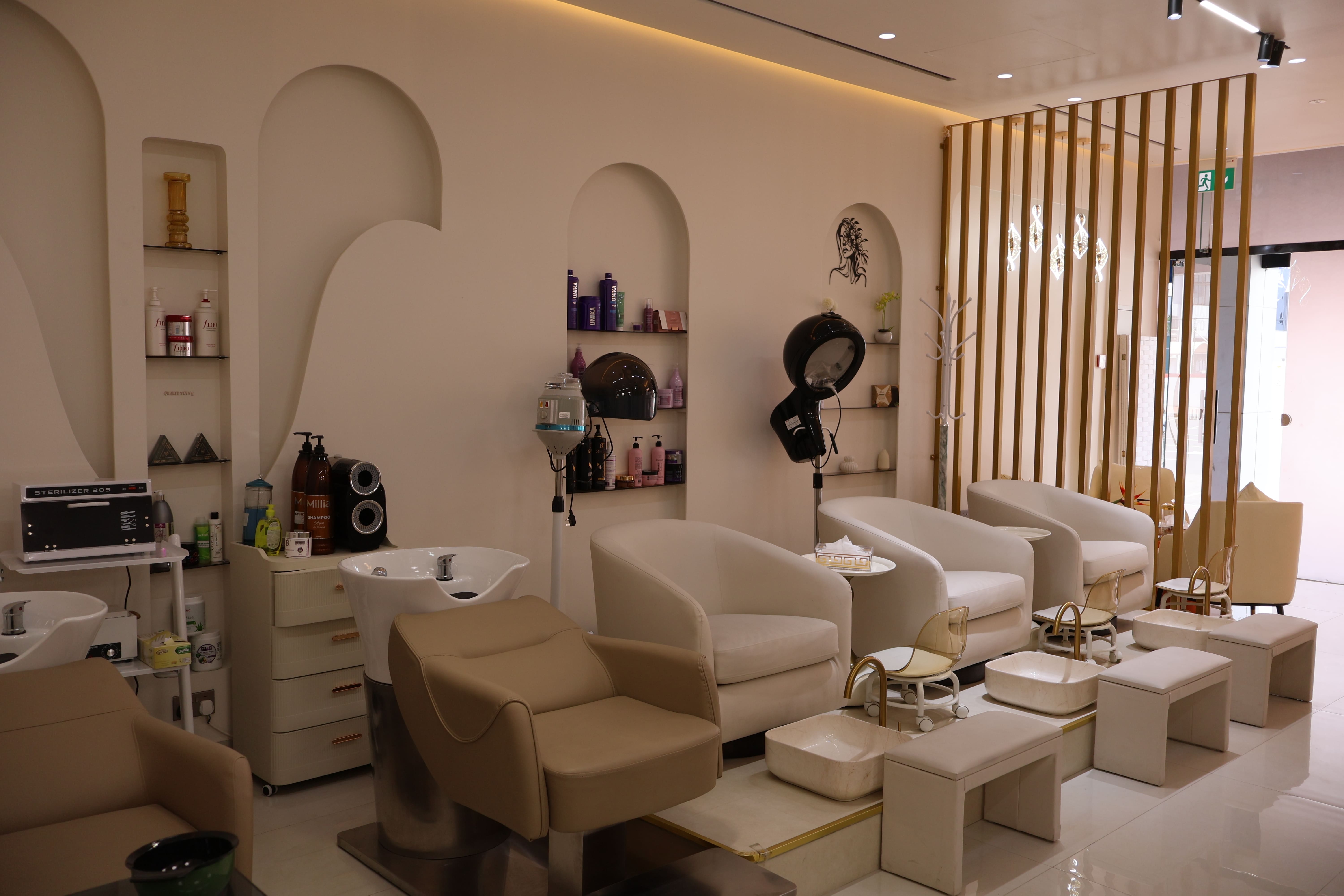 [background image] calm, inviting pharmacy interior