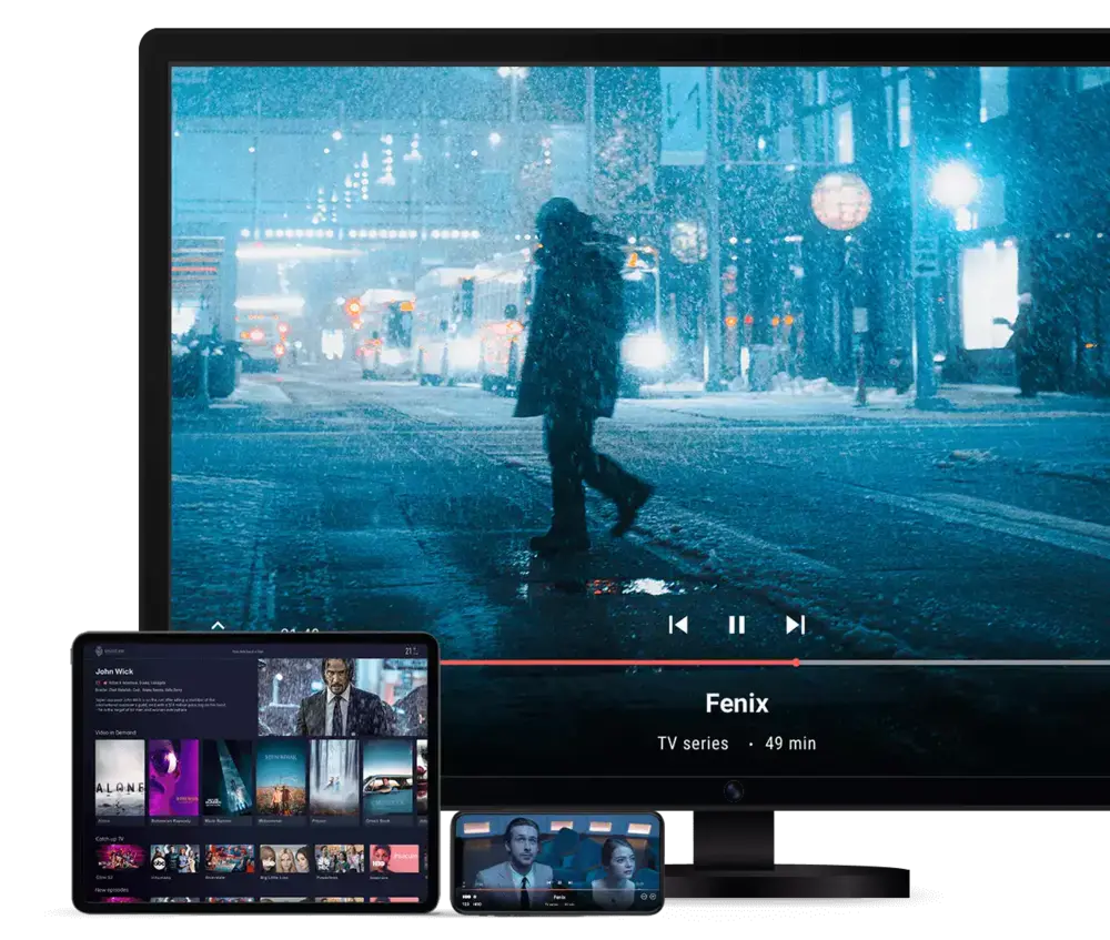 Imagen que muestra tres dispositivos en los que el televisor y el teléfono móvil reproducen la película y la tableta muestra la búsqueda de películas.