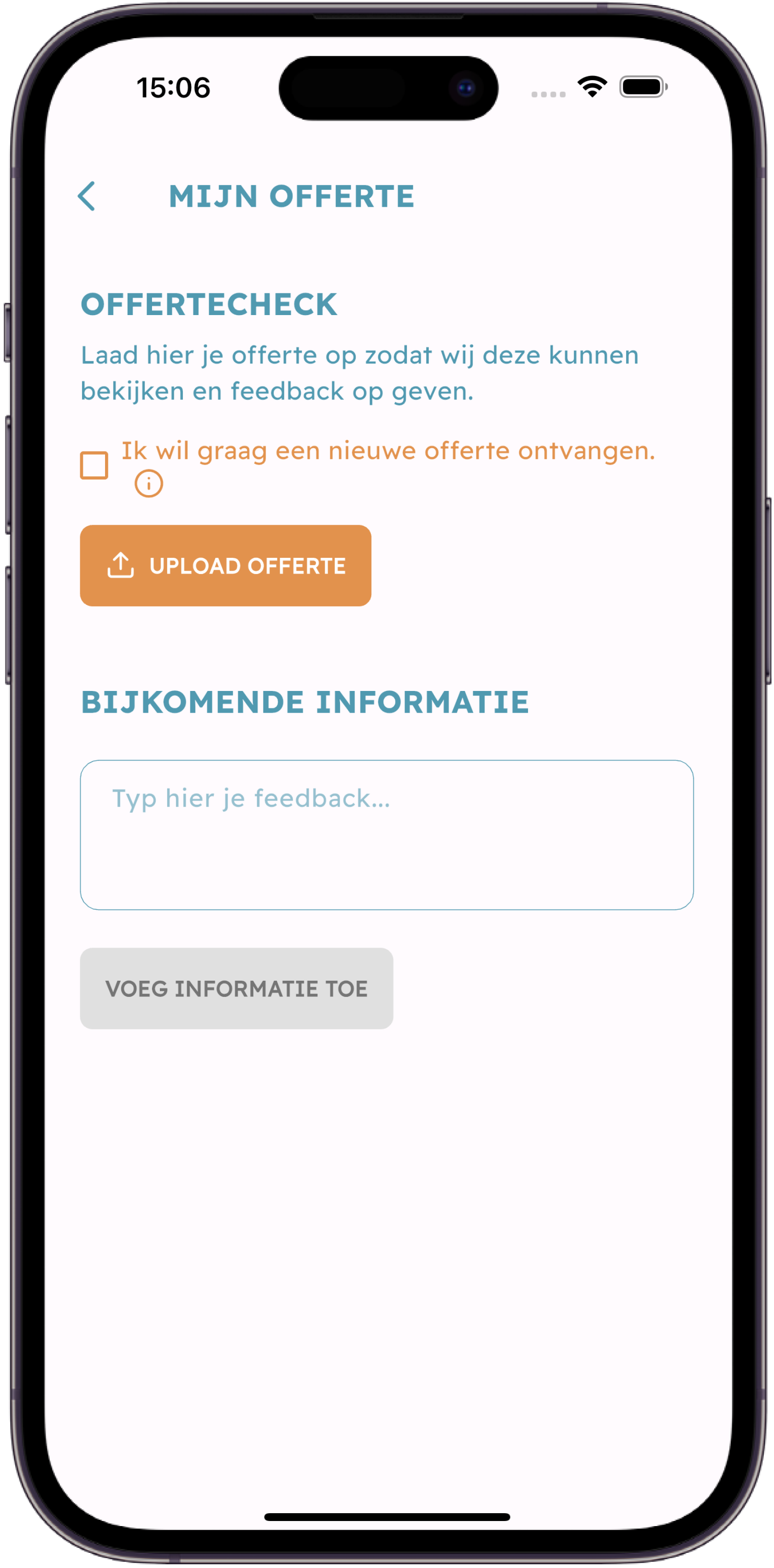 Mobiel scherm met offertecheck om offertes te uploaden en feedback toe te voegen.