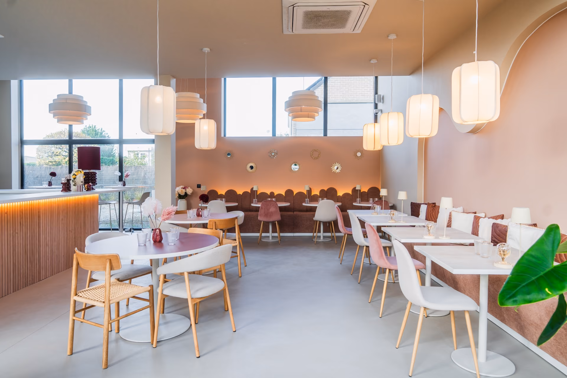 restaurant italien sol en béton ciré 