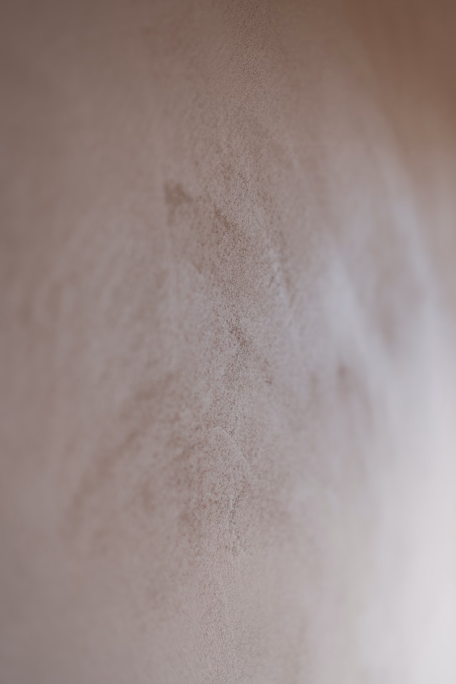 mur chambre pour enfant en chaux et parquet