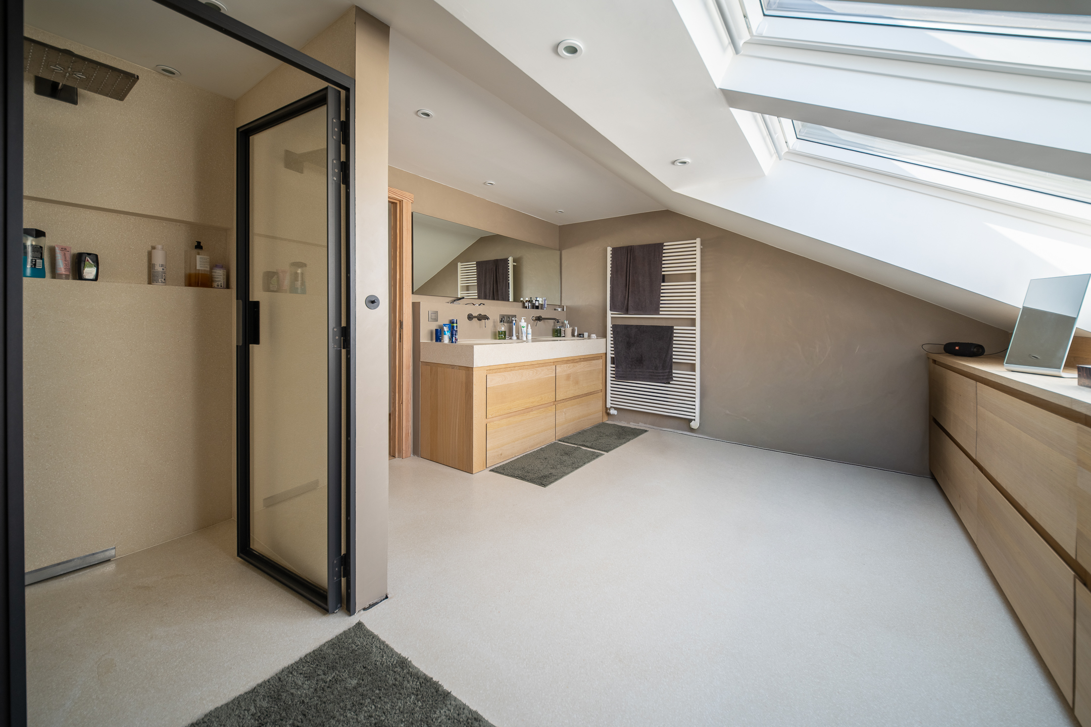 béton ciré salle de bain et toilette