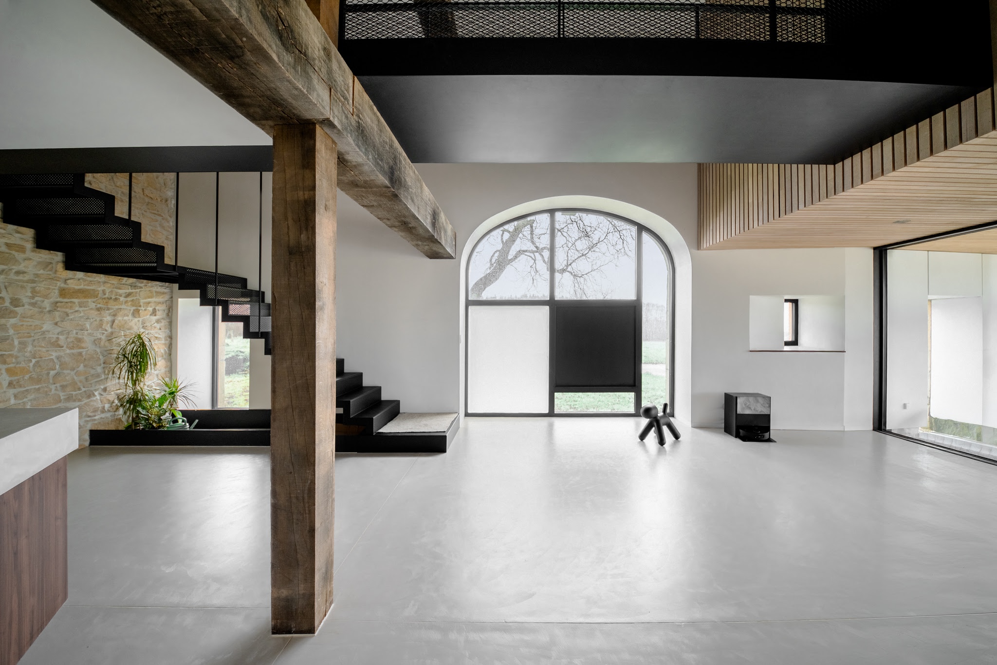 béton ciré avec cuisine et mobilier intégrés