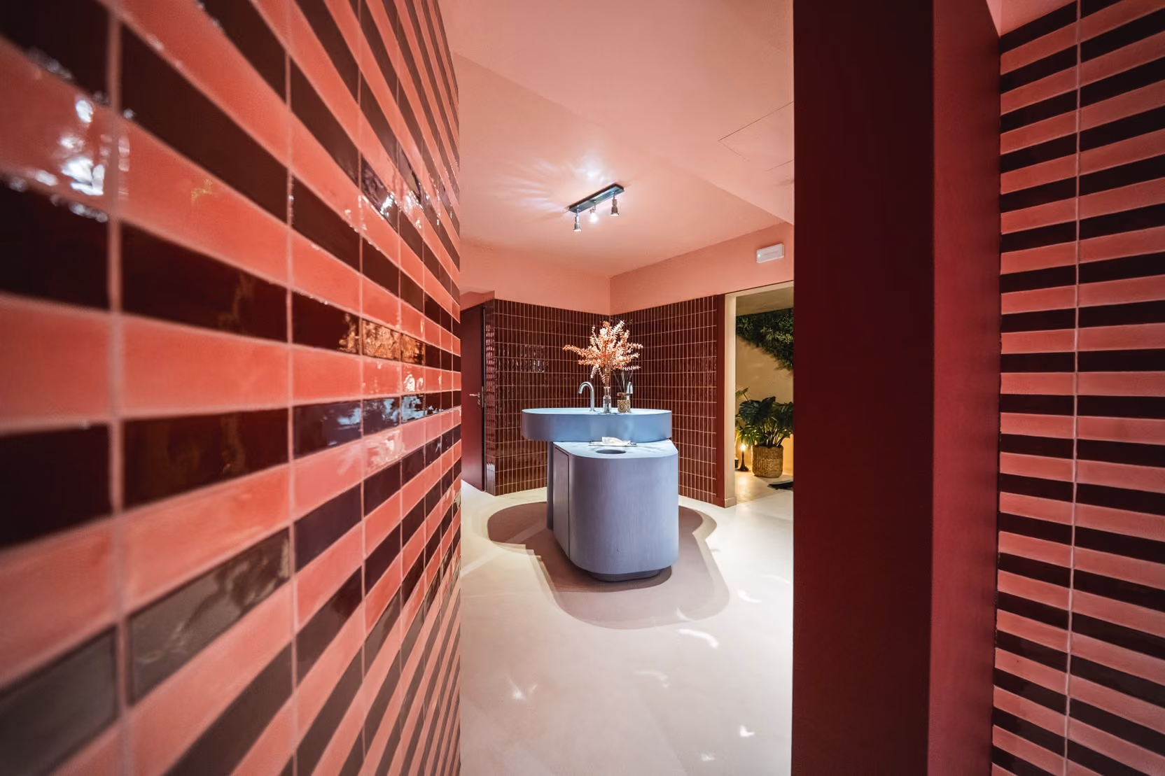 évier bleu en béton cîré toilette melba bastogne