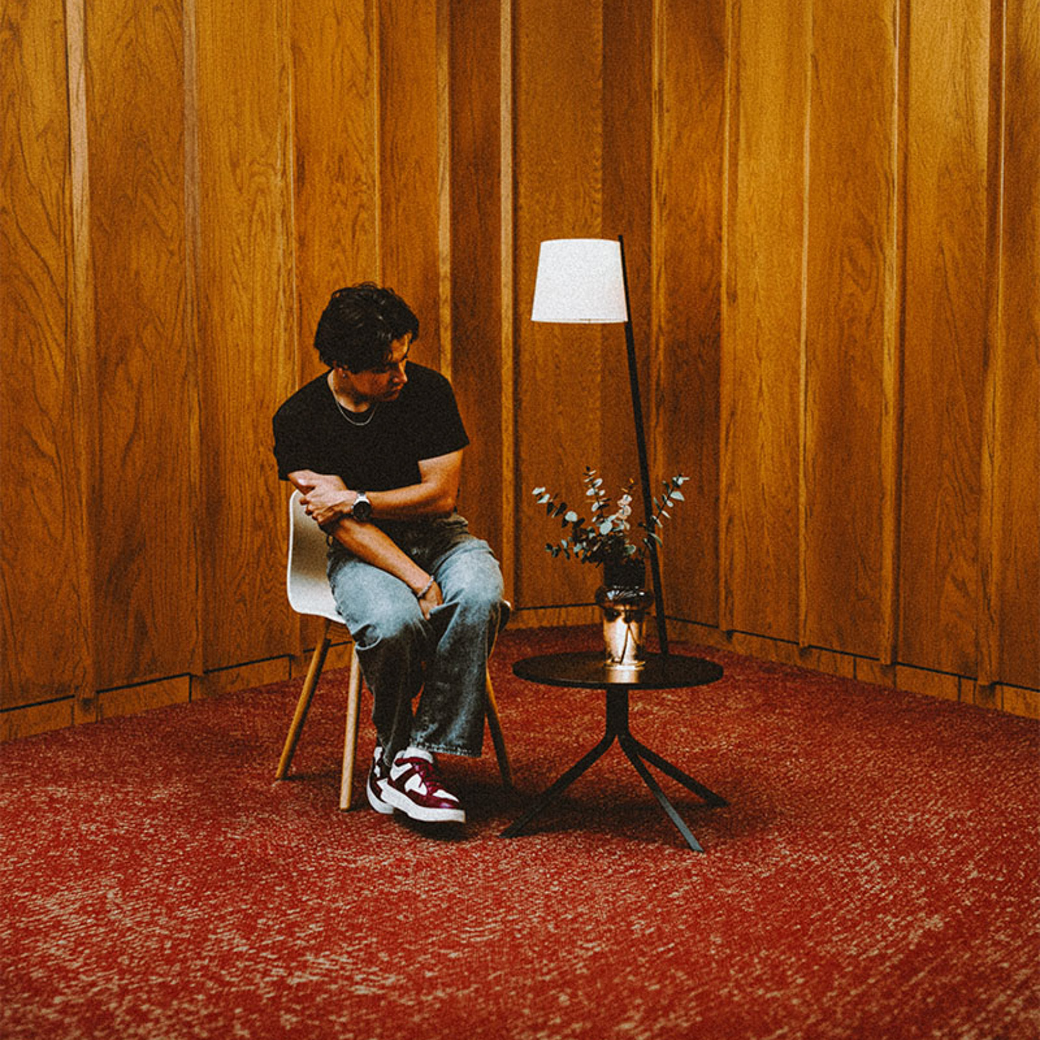 [background image] image of studio interior (for a music studio)