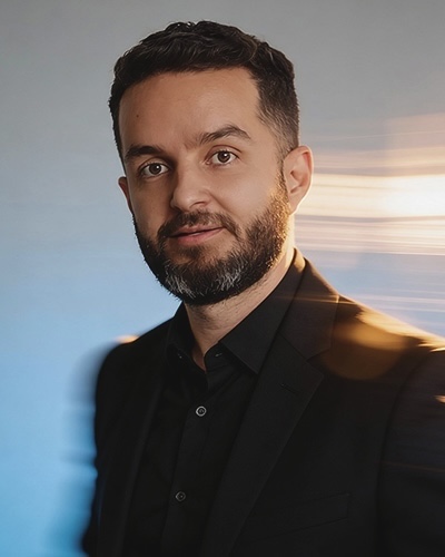 Victor Alzate