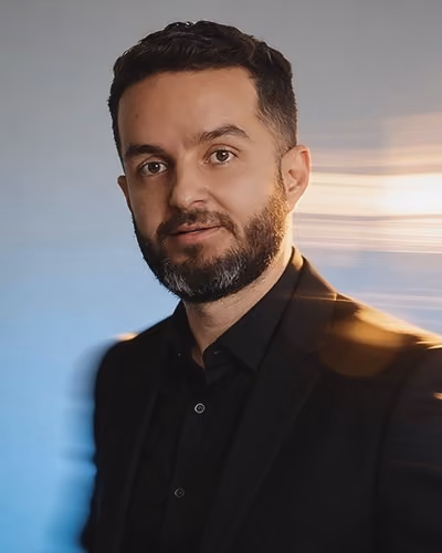 Victor Alzate