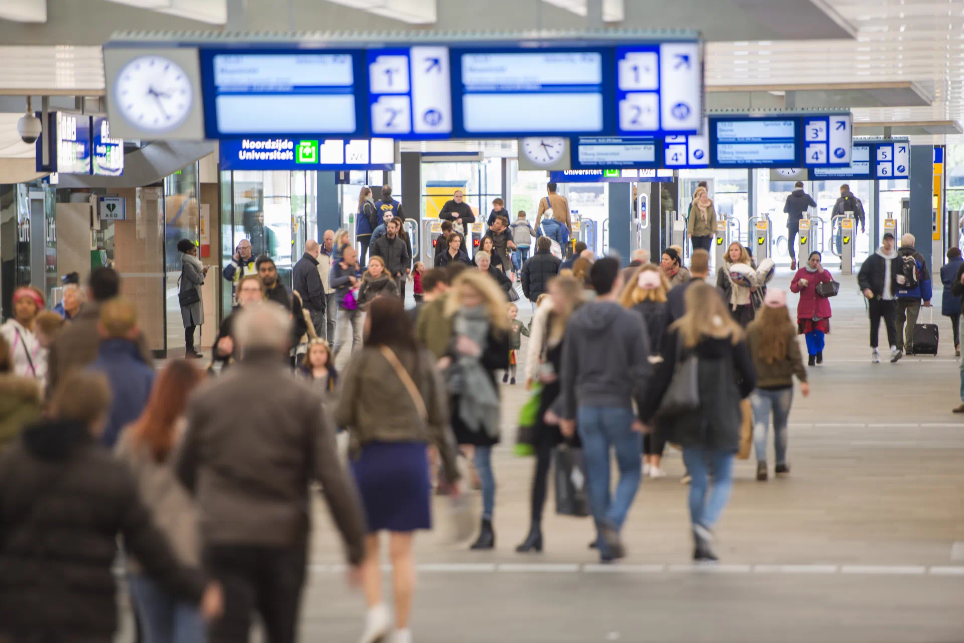 image of brainstorming session (for a productivity tools business)