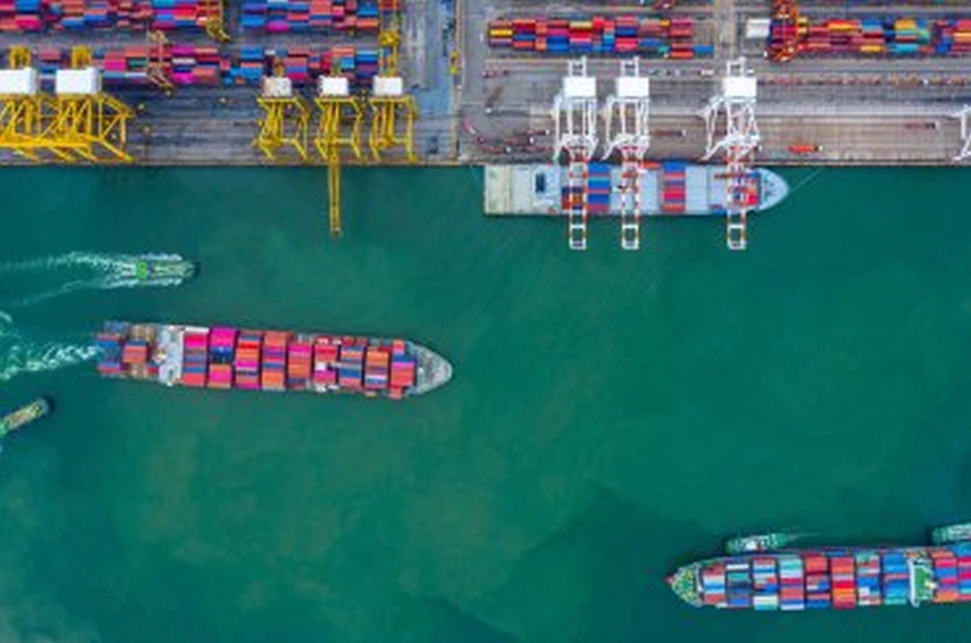 image of brainstorming session (for a productivity tools business)