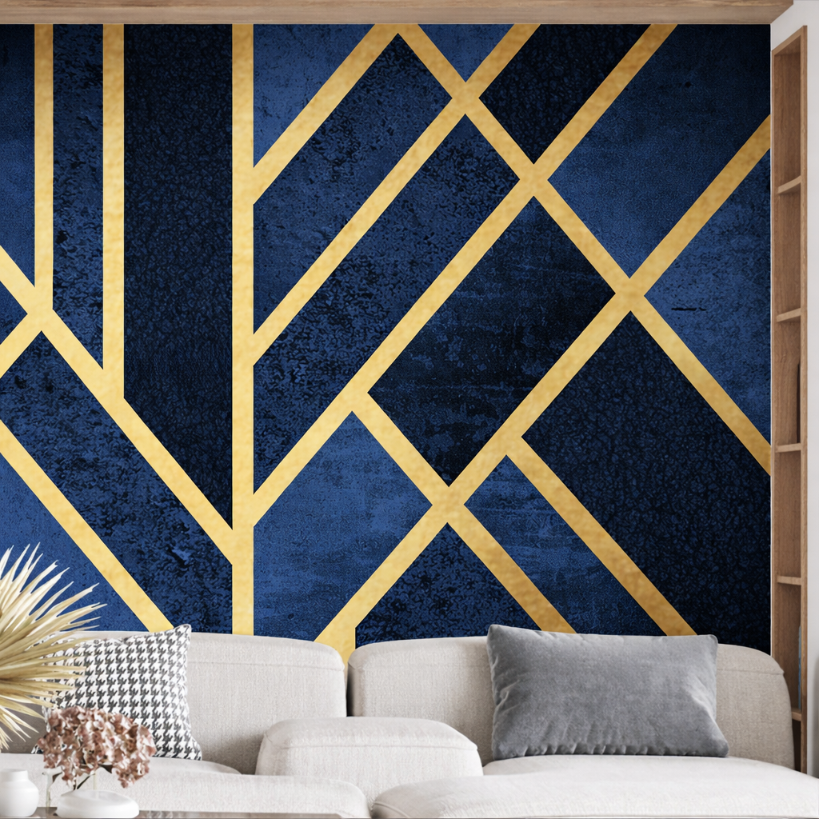 Wand mit Blauen Formen, die mit einer goldenen Kontur verziert sind.