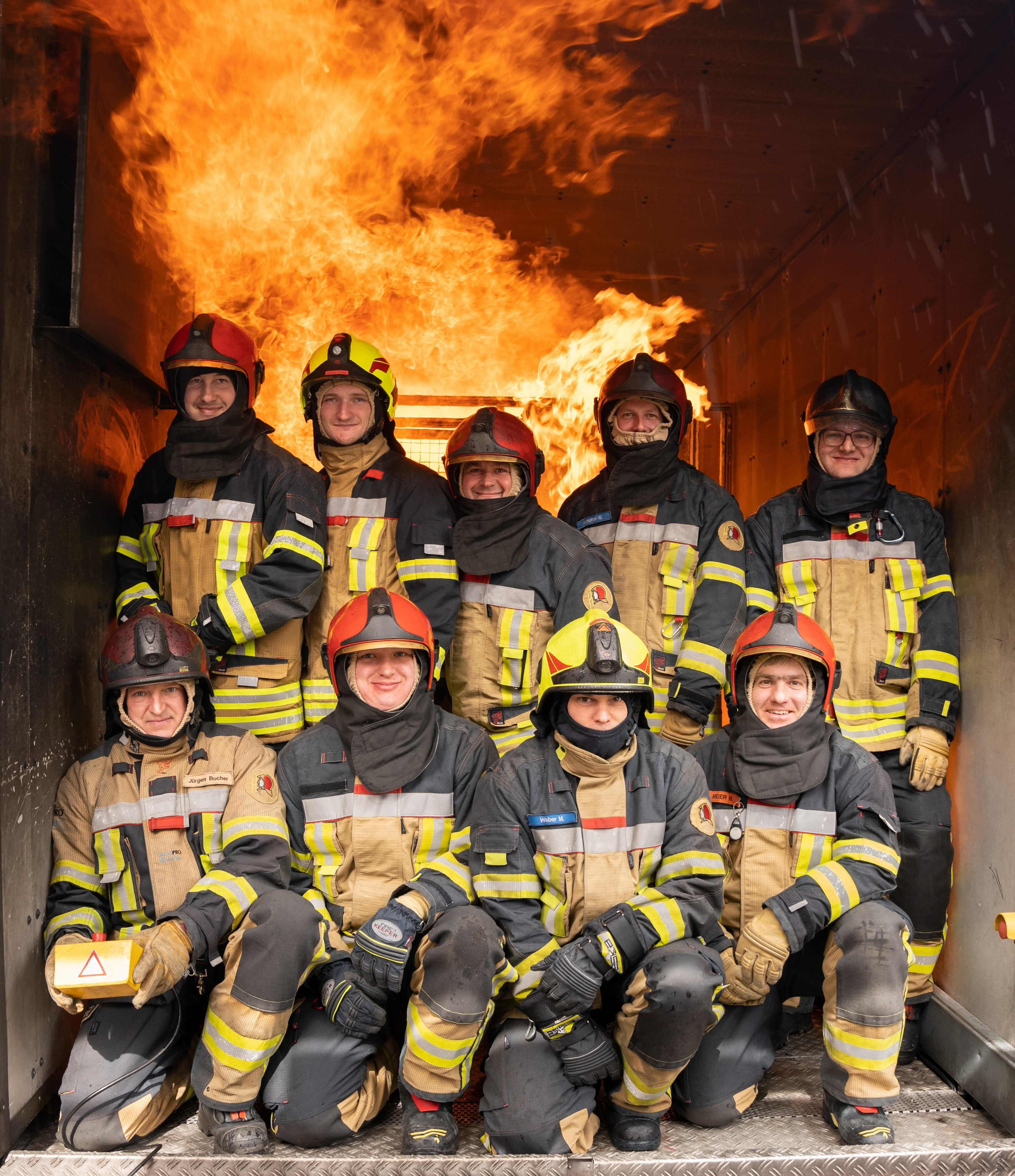 Gruppenübung im Rahmen einer Brandschutzausbildung