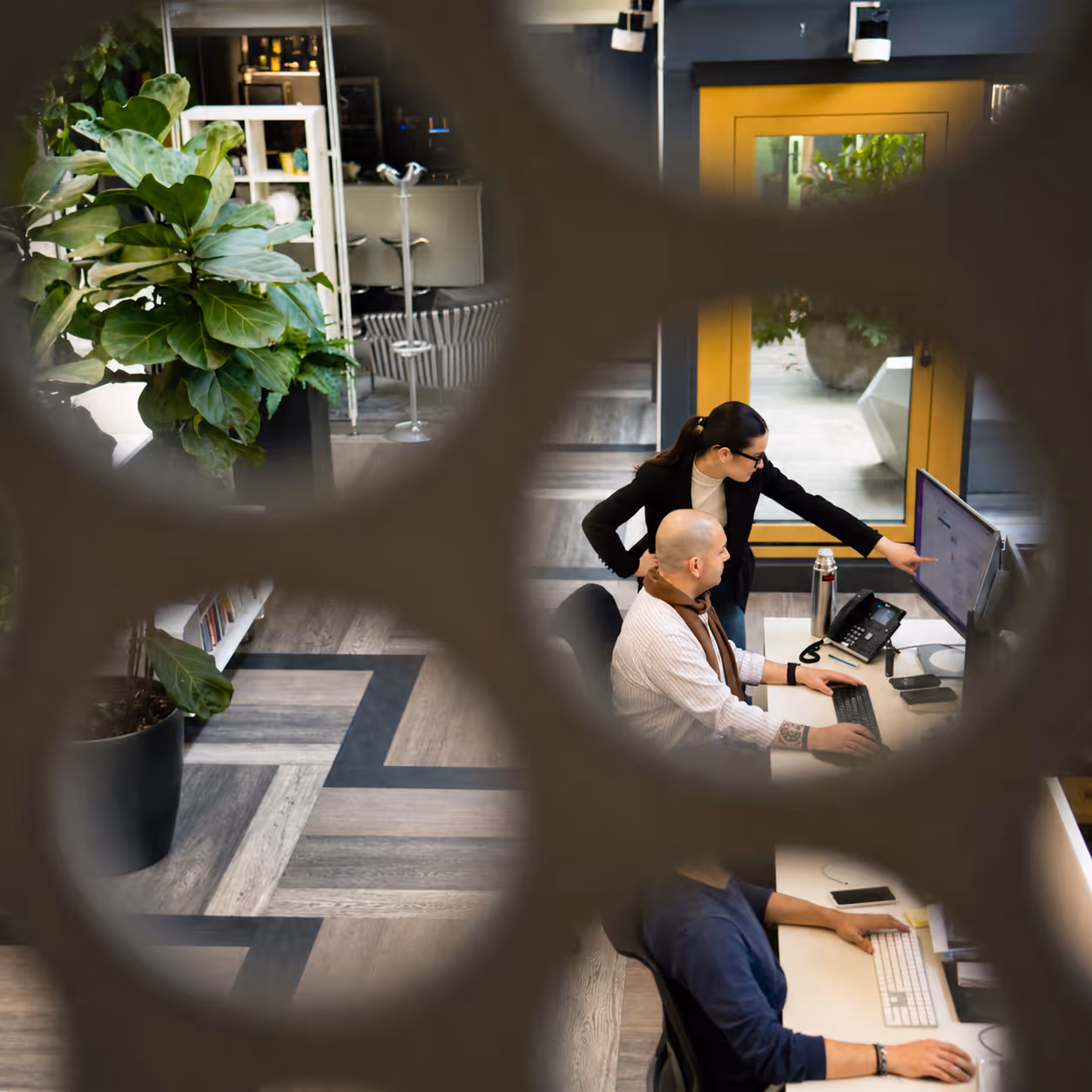 Moveolux coordination team at work — dedicated hospitality operations contact working directly with hotel concierge and front office teams.