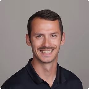 Tanner Roberts Headshot