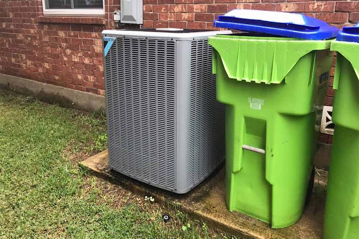 AC unit in need of repair in Schertz, TX