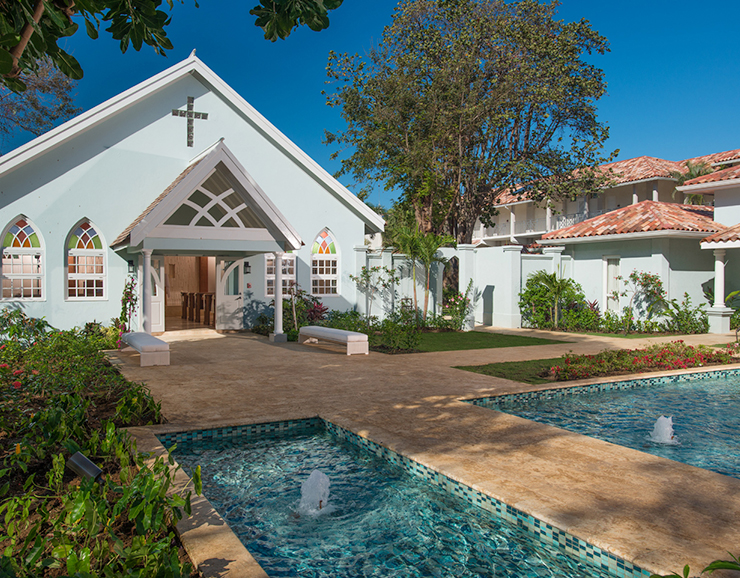 Beachfront Hideaway Oversized Butler Village Suite