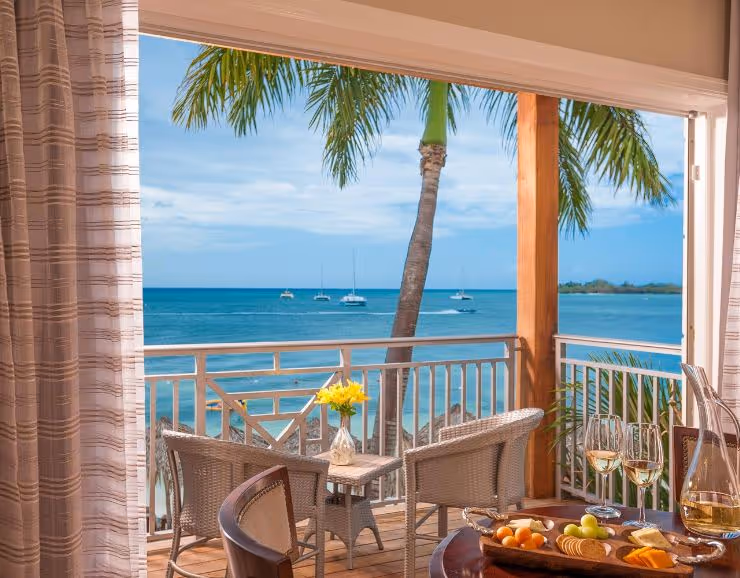 Honeymoon Penthouse Beachfront One Bedroom Crystal Lagoon Suite
