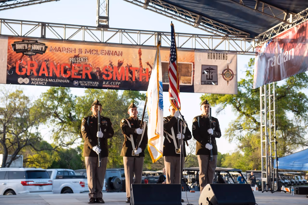 <subject>image of an office environment (for a web development agency)</subject>