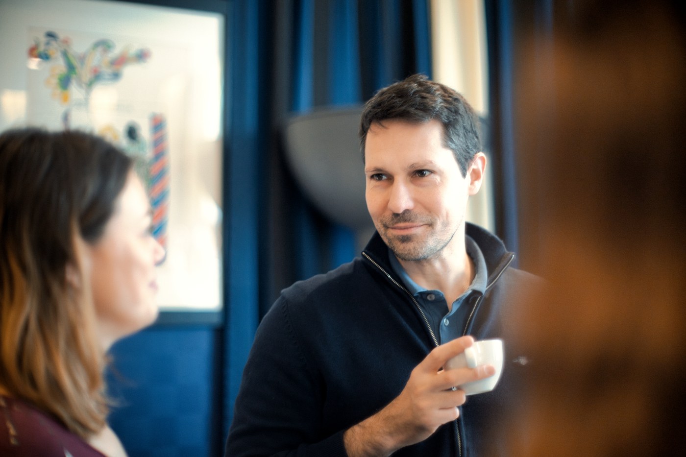 Discussion pendant la pause café