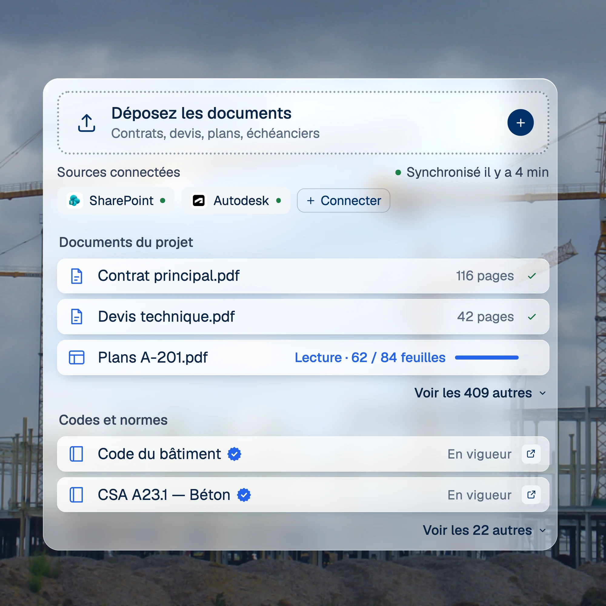 Interface Telamont : dépôt des documents du projet, SharePoint et Autodesk connectés, contrat principal et devis technique lus, plans en cours de lecture, puis le Code du bâtiment et la norme CSA A23.1 en vigueur.