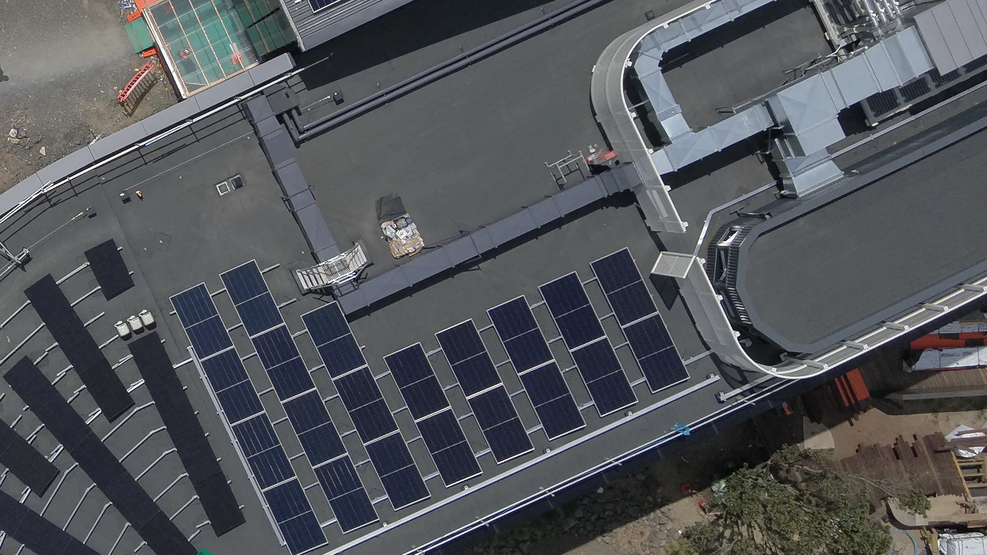 Fisher & Paykel global headquarters in Auckland with 611 kWp architecturally integrated solar facade