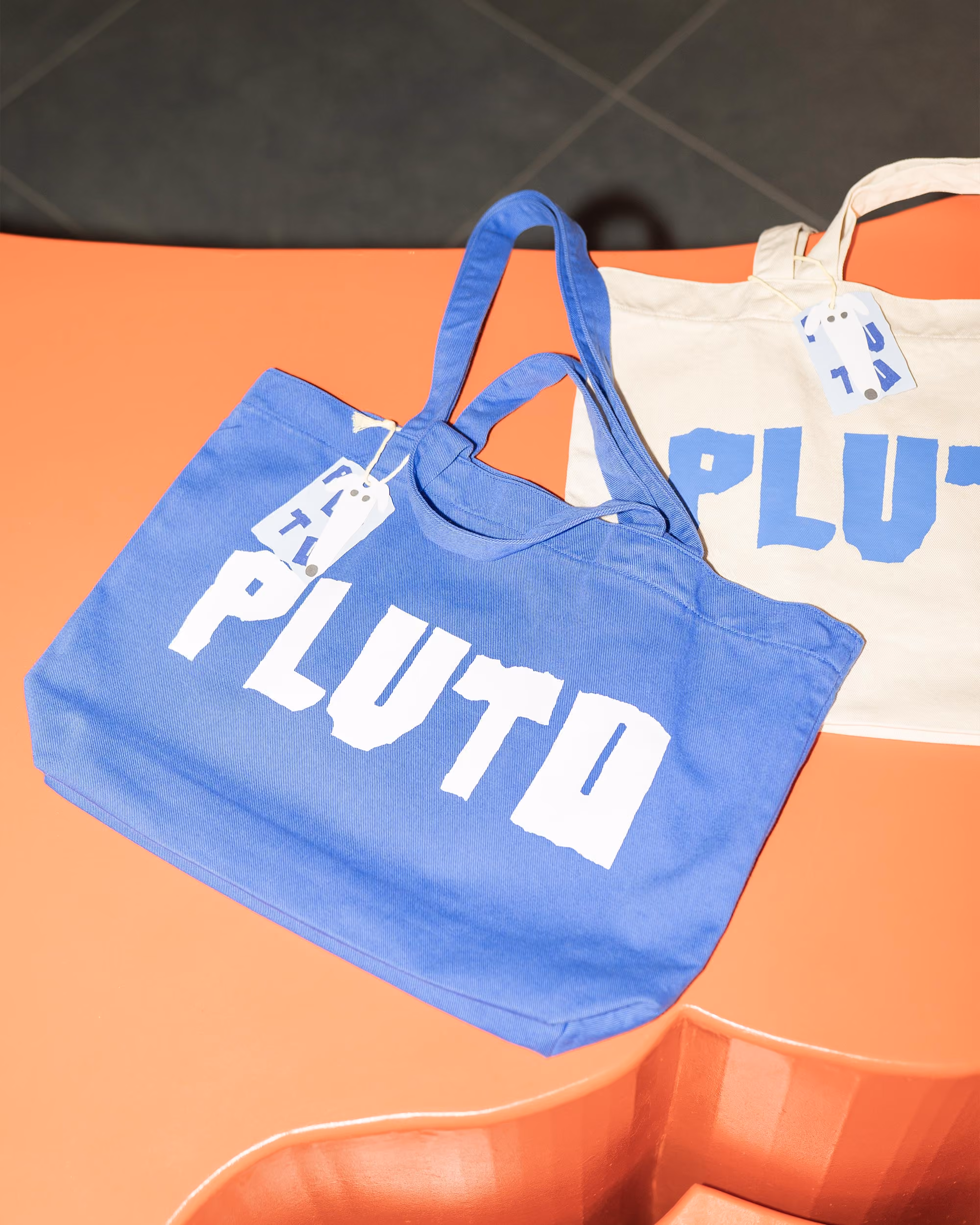 Pluto Pet Store Praha. Merch. Taška. Vaněk.Studio Vizuální styl