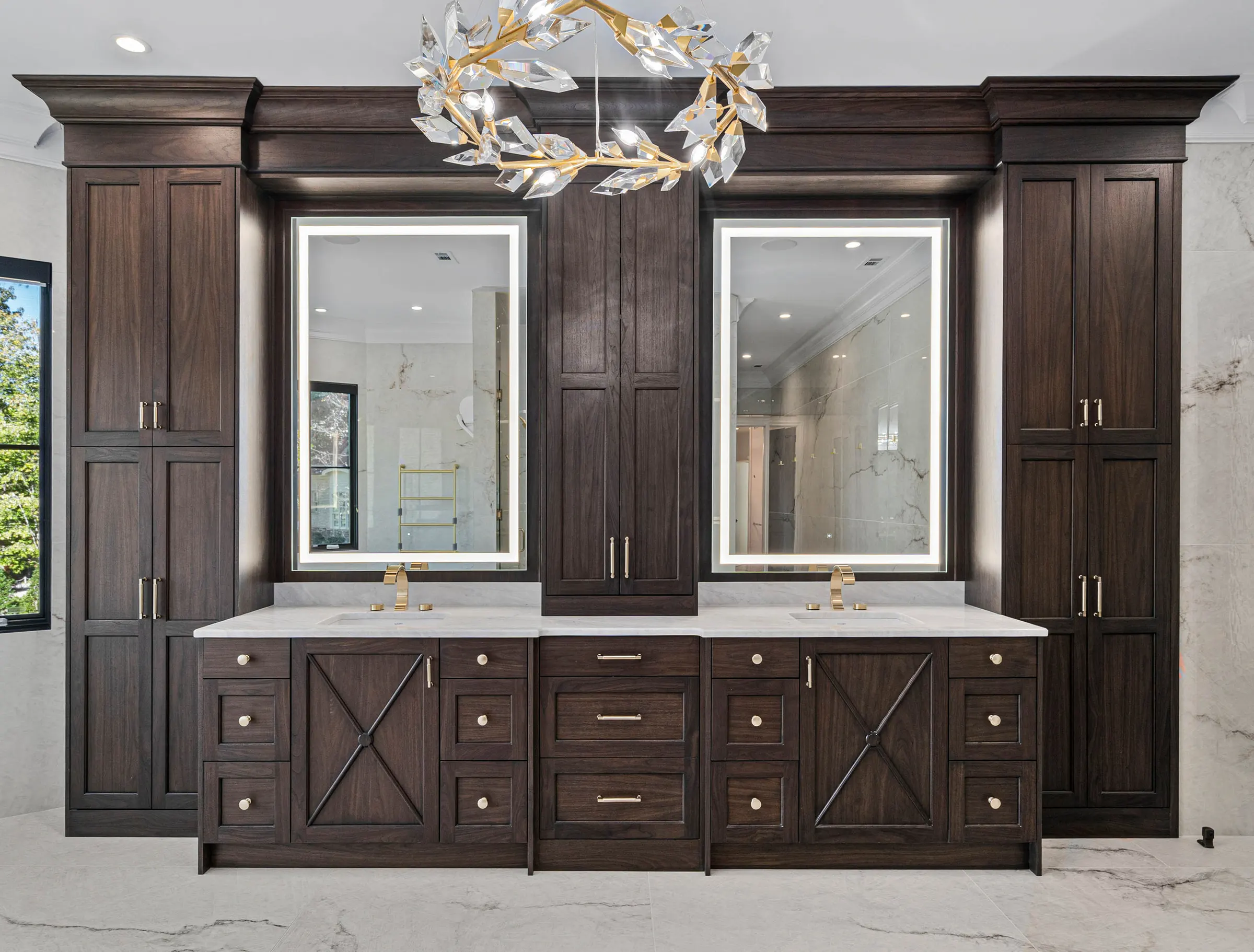 Bathroom after virtual decluttering