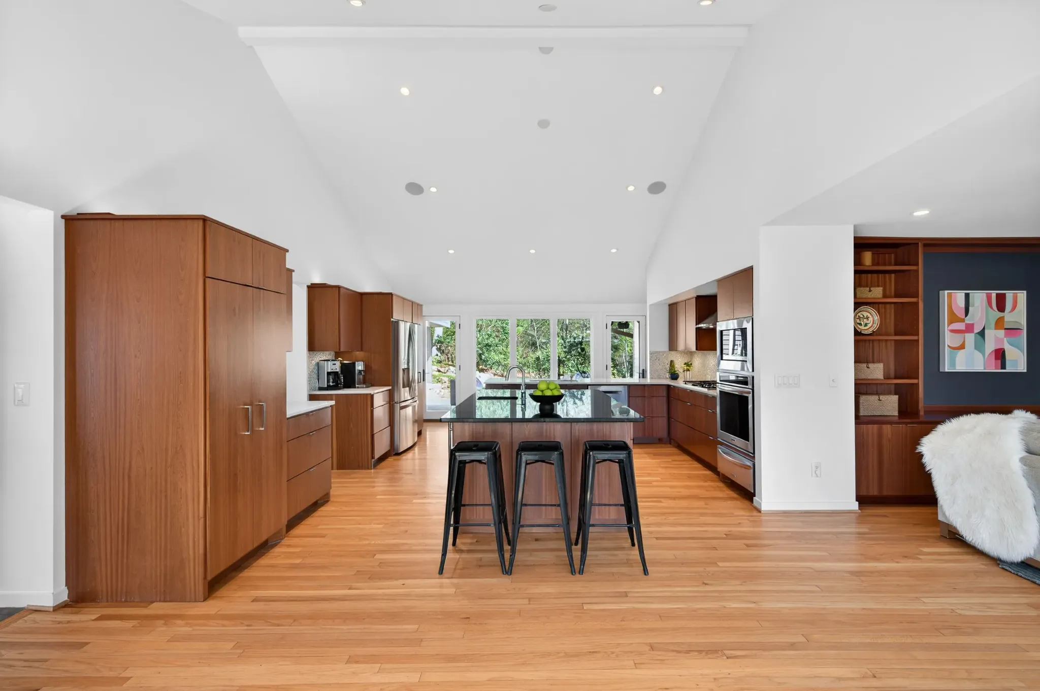 Modern wood kitchen with integrated cabinetry