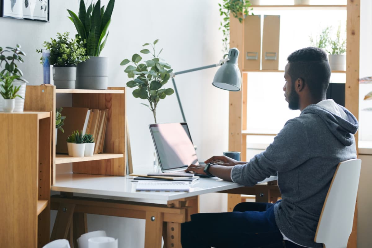 Pittsburgh CEO working remotely using PCC services