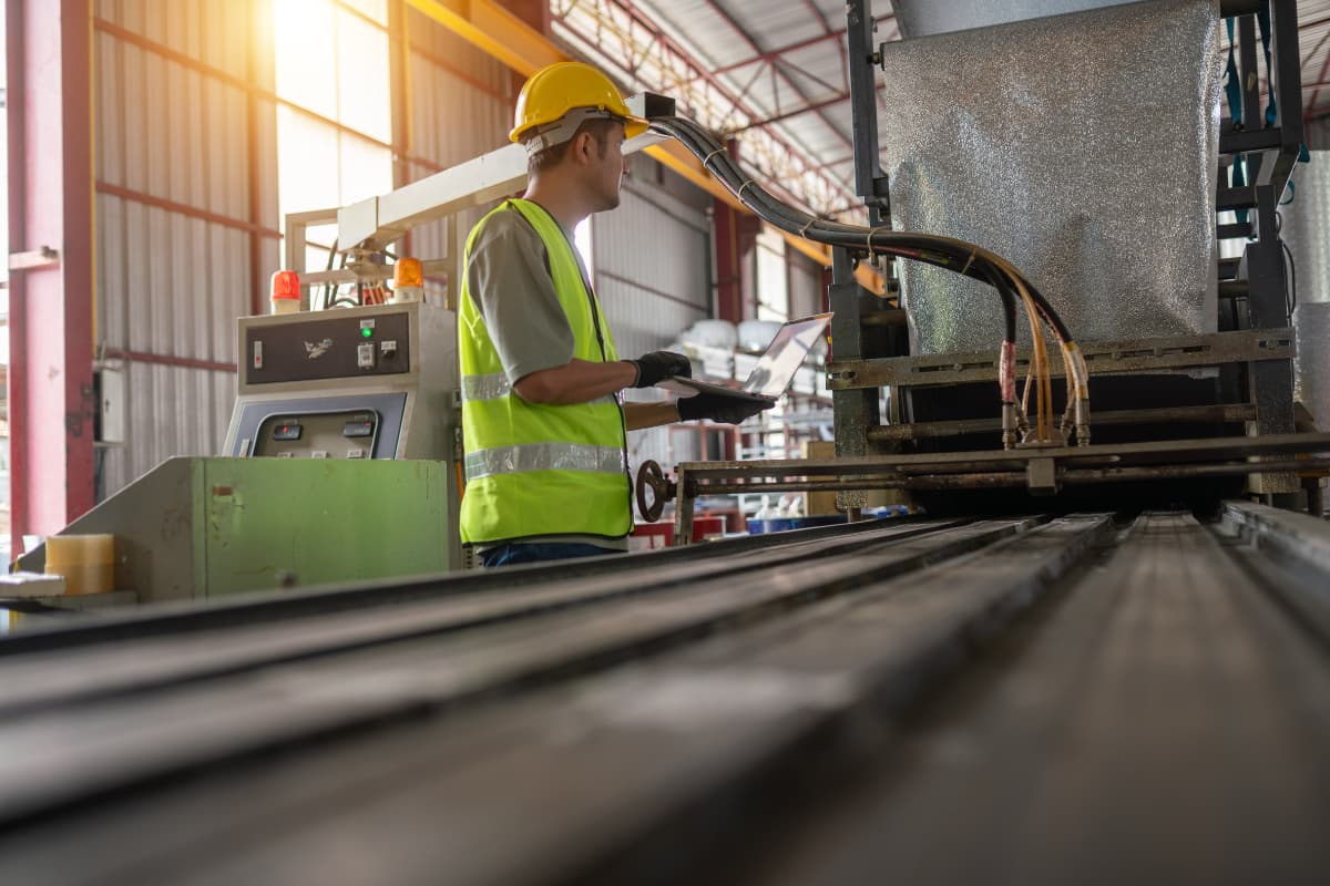 Pittsburgh manufacturing employee, representing industry specific IT support from PCC