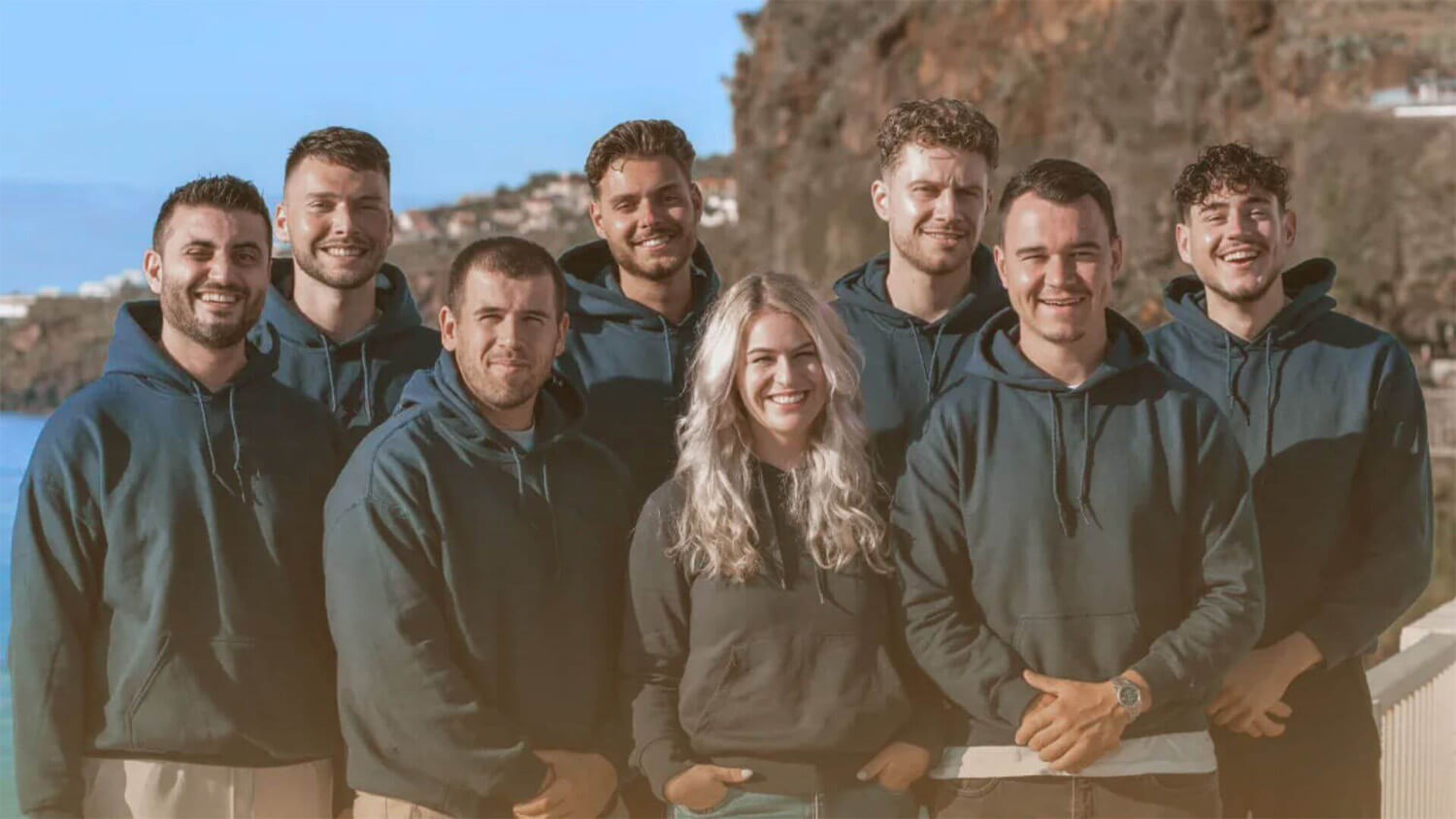 Group picture of the Replyer team