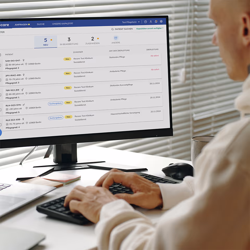 Key Visual von Recare Admissions für Pflegeeinrichtungen