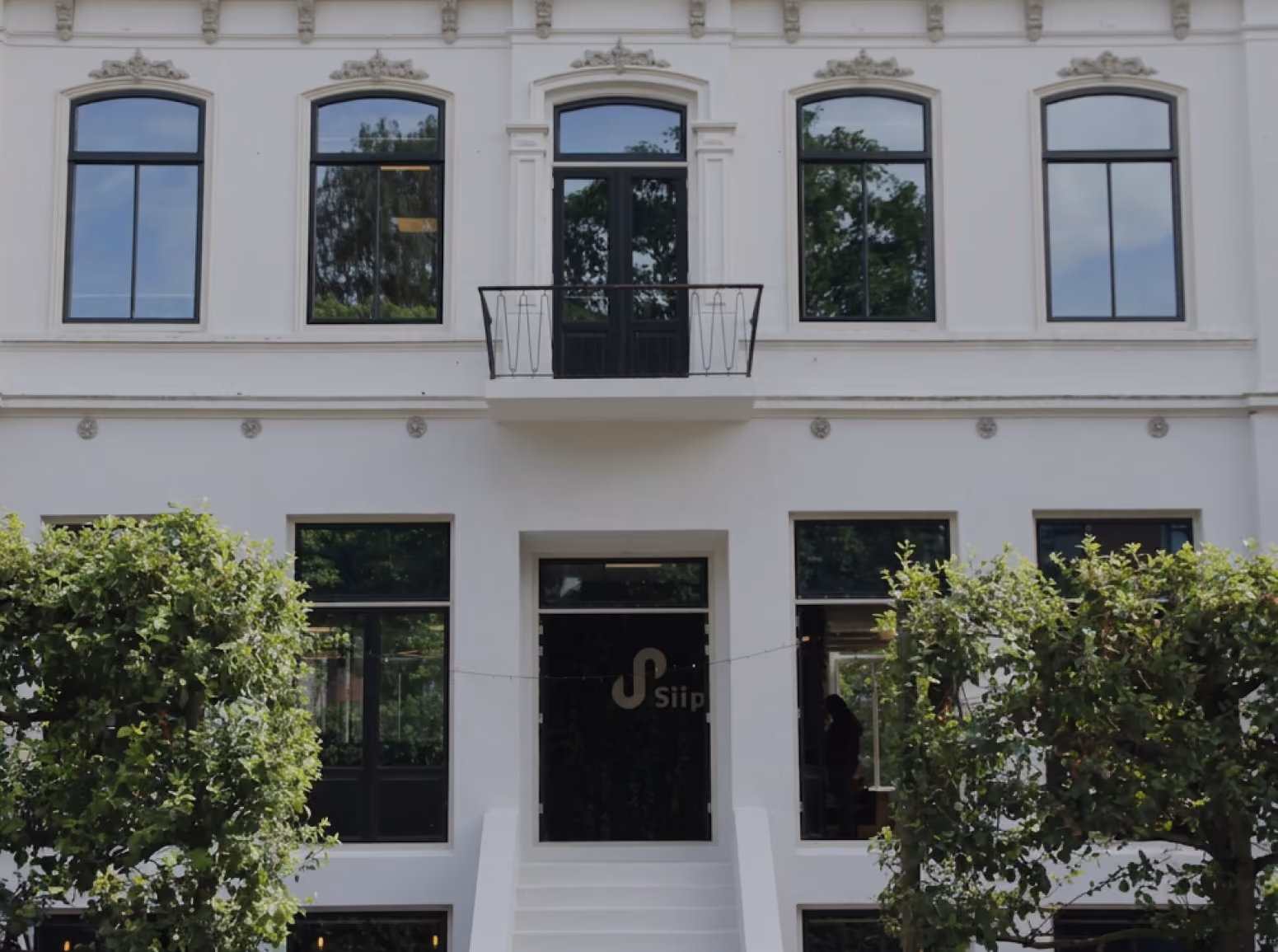 Vooraanzicht van het kantoor van Siip