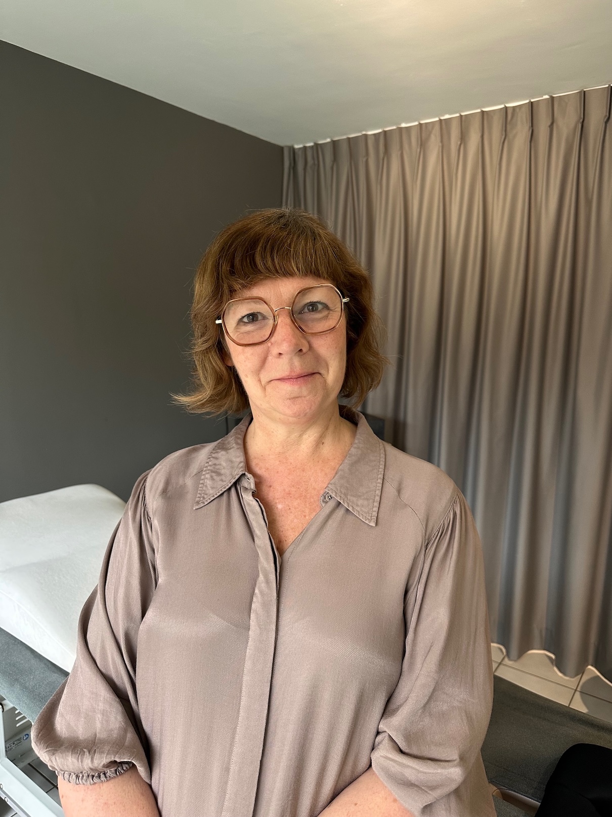 [headshot] image of customer (for a dental office)