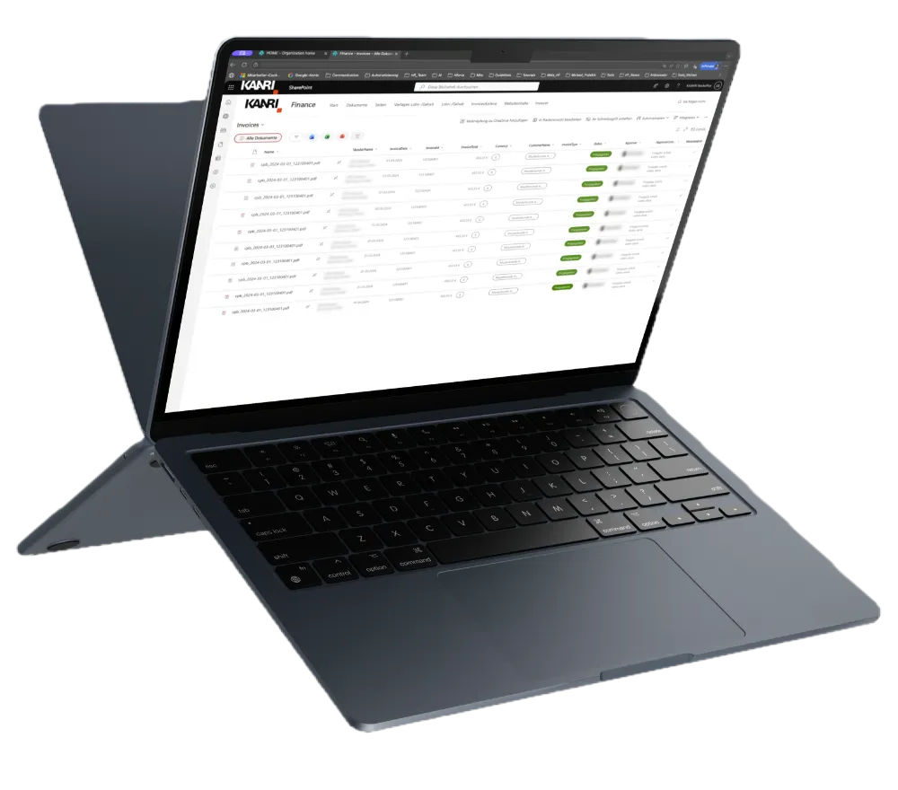 Neues MacBook mit geöffneter Finanzanwendung für Rechnungsübersicht auf dem Bildschirm.