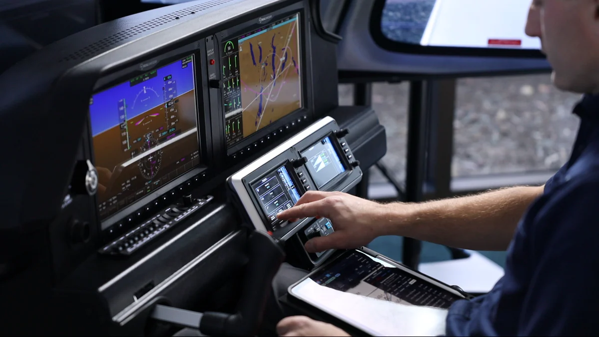 Cirrus SR7X Simulator Side View