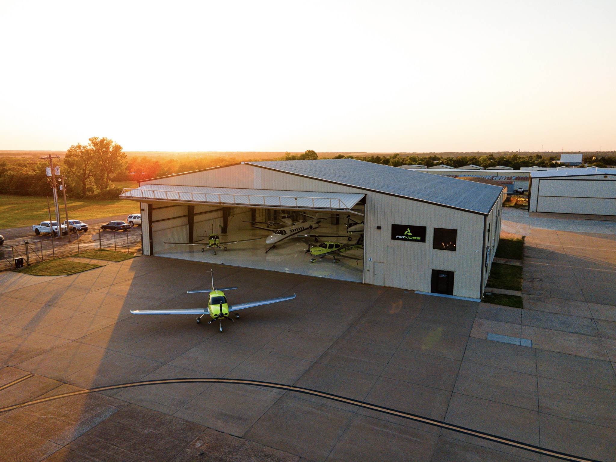 AirNoss aircraft at KGOK