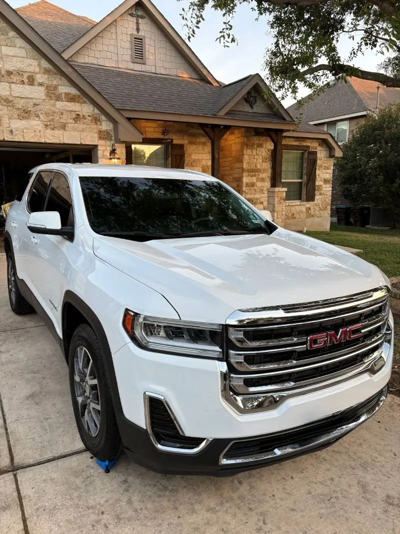 Mobile car wash and professional hand wax service completed on-site for a client in San Antonio.