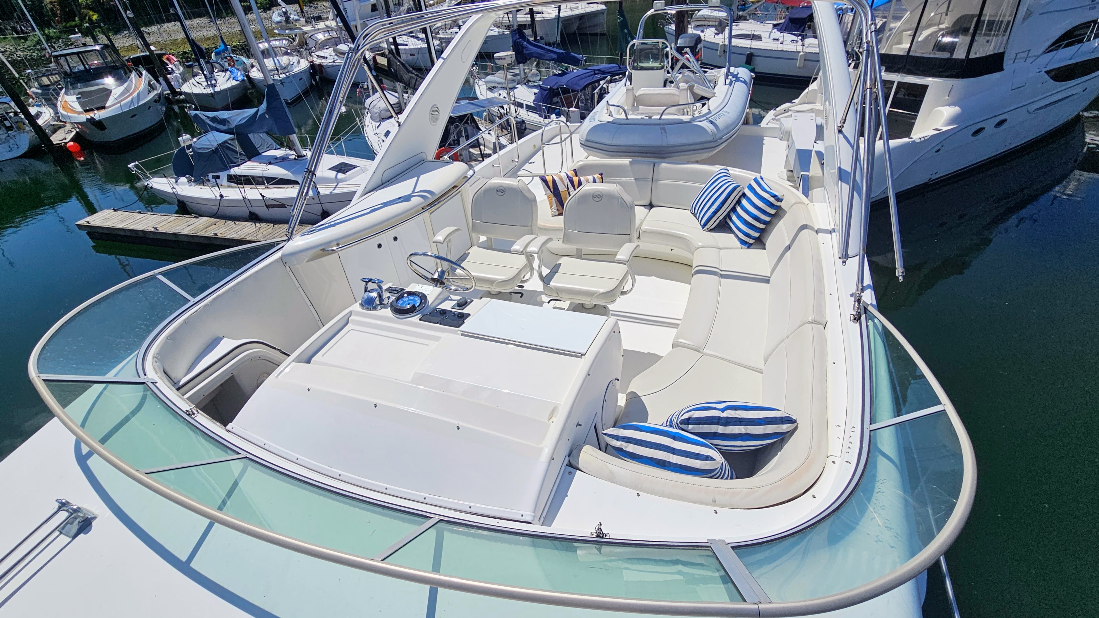 yacht flybridge
