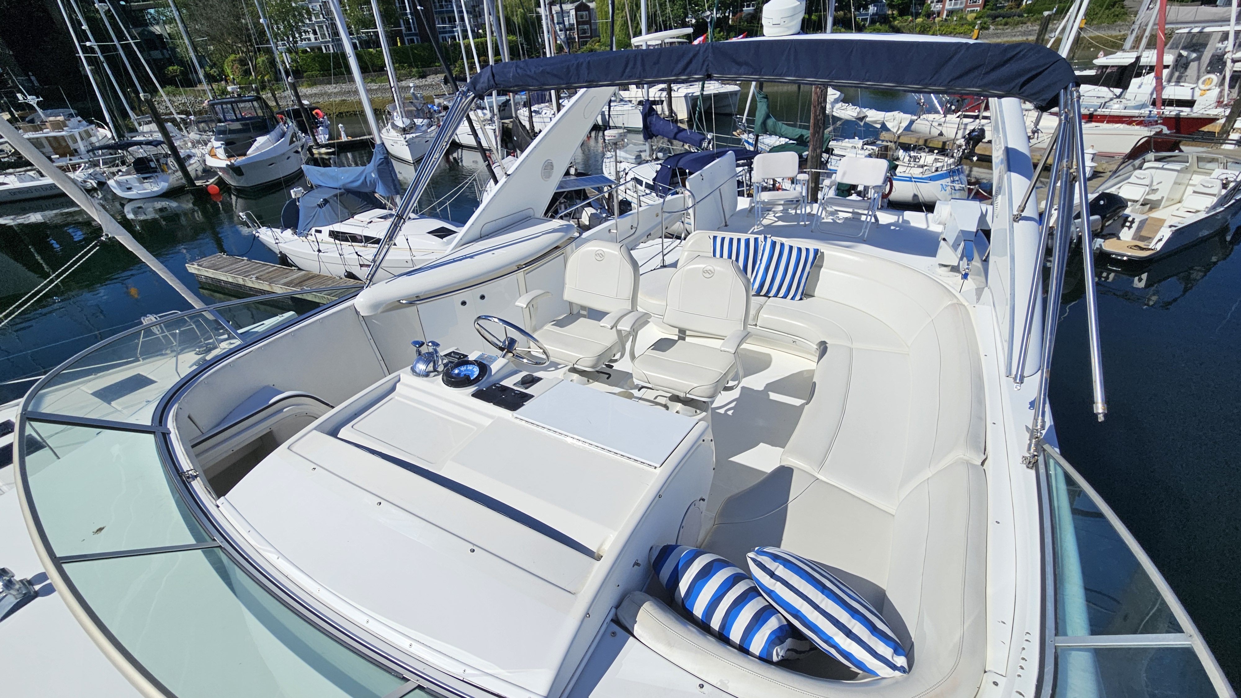 yacht flybridge