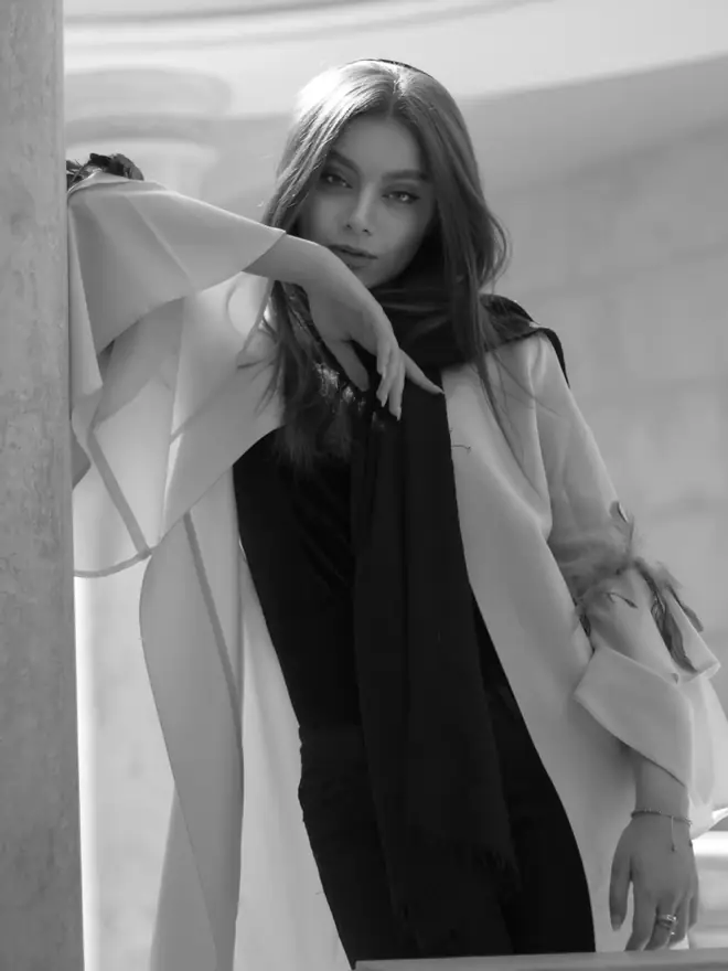 Aida, hostess from the Cover Page Agency team