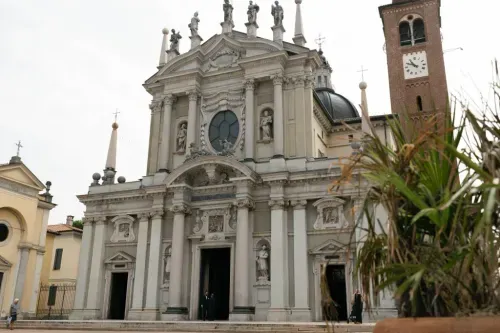 fotografo per battesimo, comunione, cresima in chiesa a Busto Arsizio, Varese, Milano - Cover Page Agency