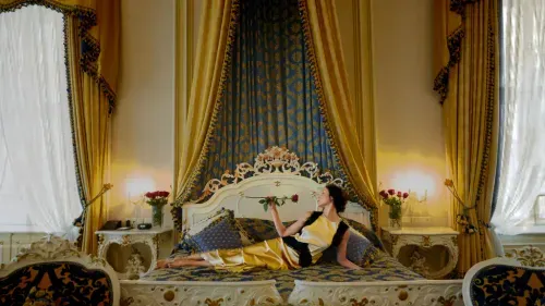suite imperiale hotel cinque stelle a Milano e sul Lago di Como Cover Page Agency