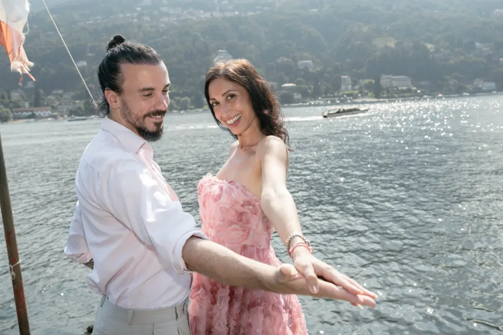 couple shoot lake maggiore borromees islands